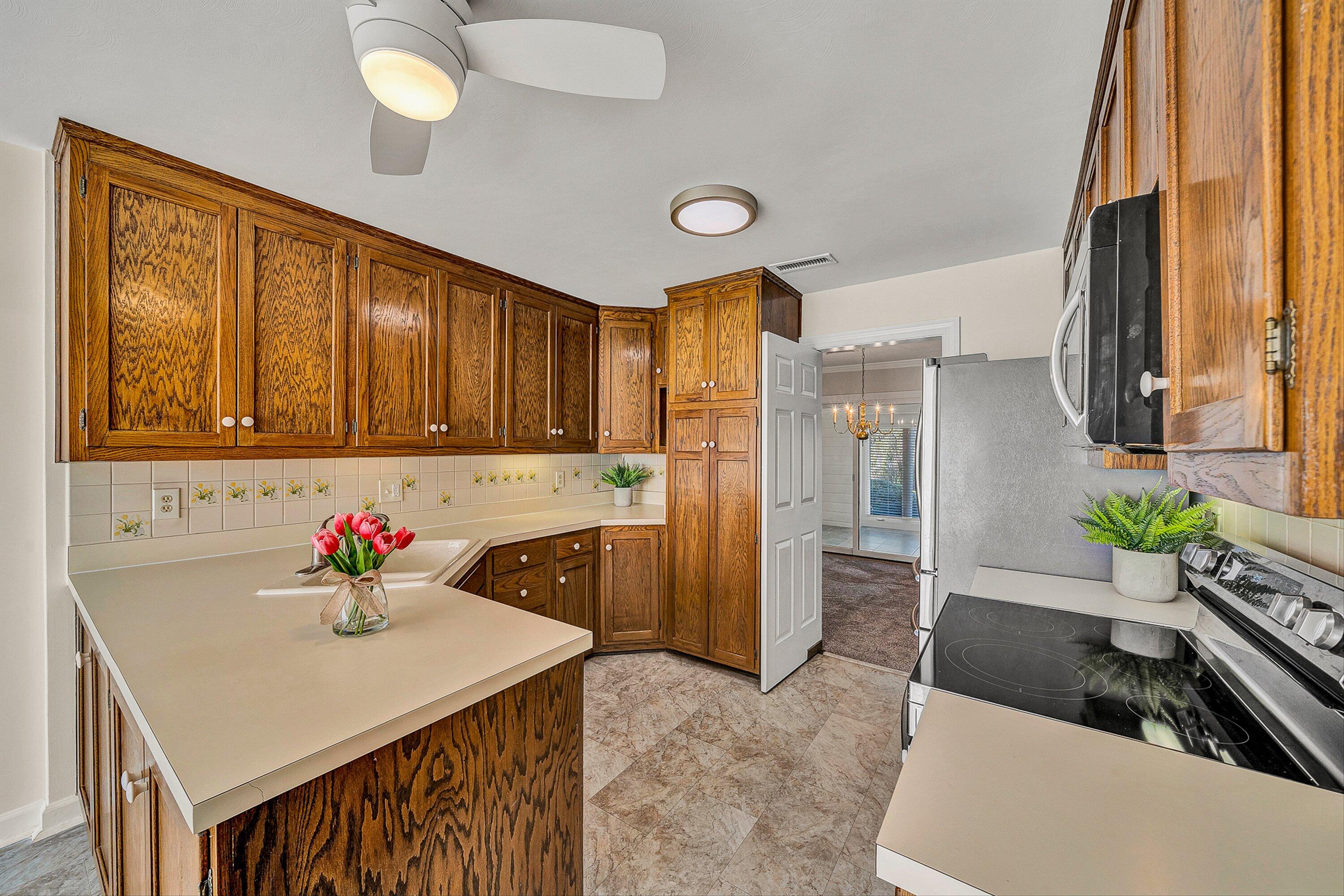 2518 South Clearing Road Salem, VA 24153 - Photo 14 of 36 14-VM-04170