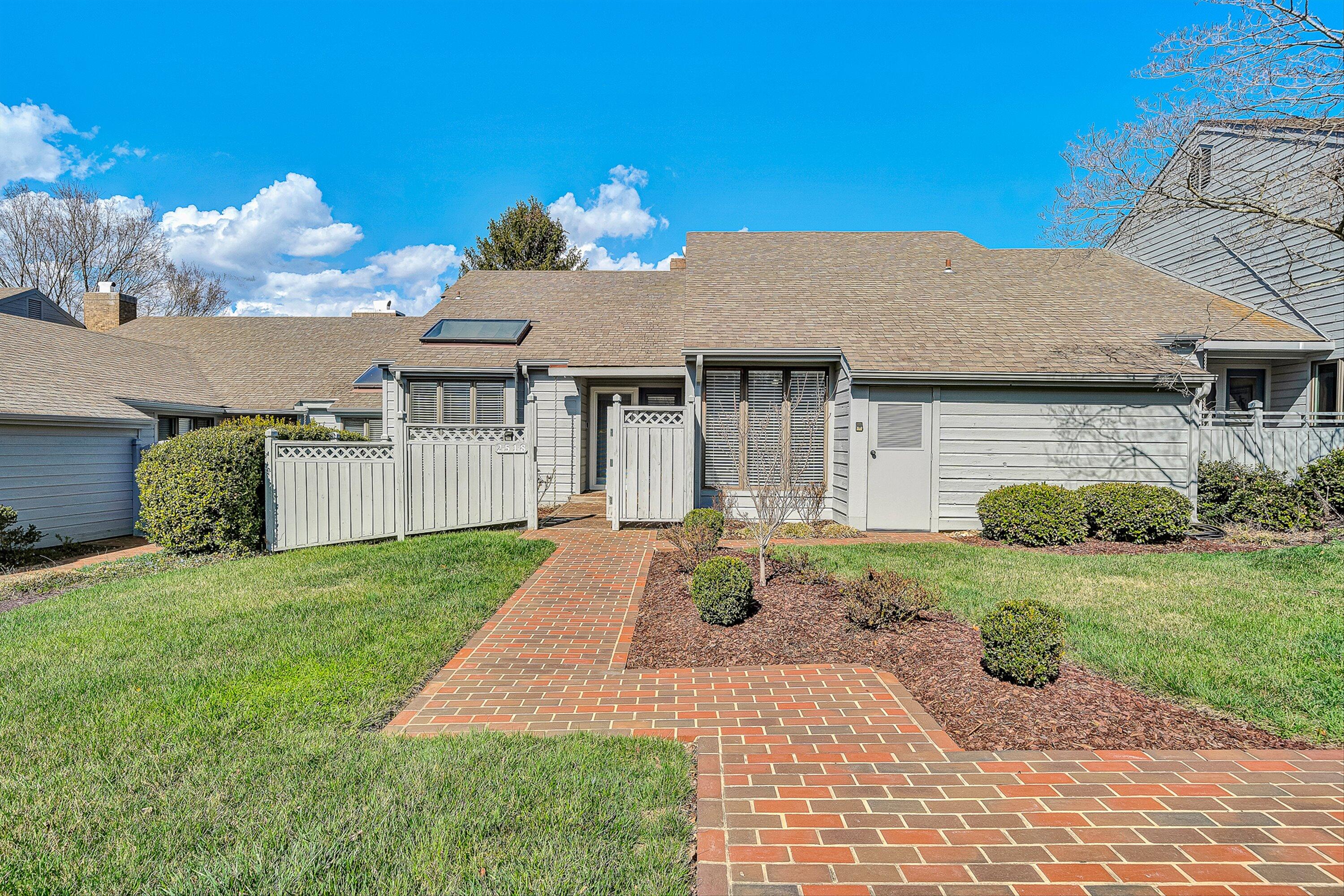 2518 South Clearing Road Salem, VA 24153 - Photo 3 of 36 03-VM-04140