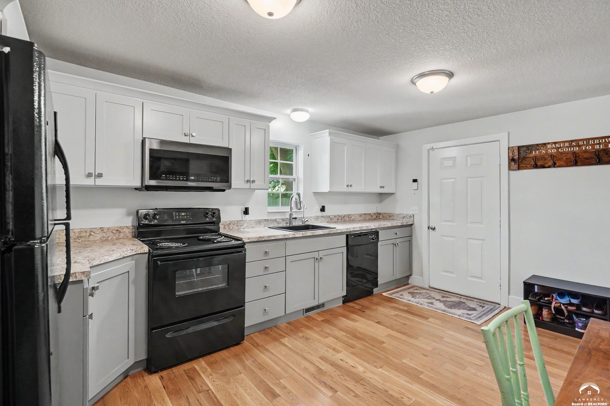630 North 5th Street Lawrence, KS 66044 - Photo 14 of 40
