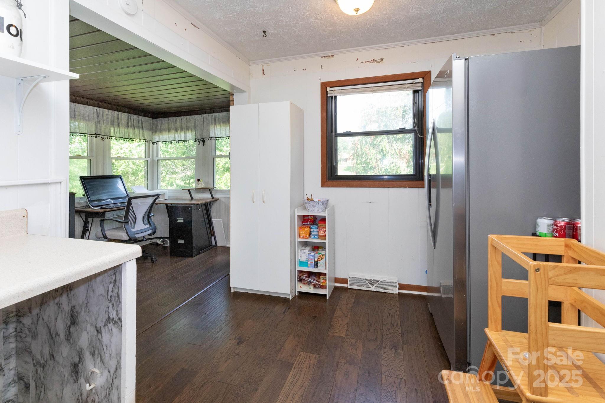 15 Gaddy Road Weaverville, NC 28787 - Photo 4 of 22 Gallery Image 4