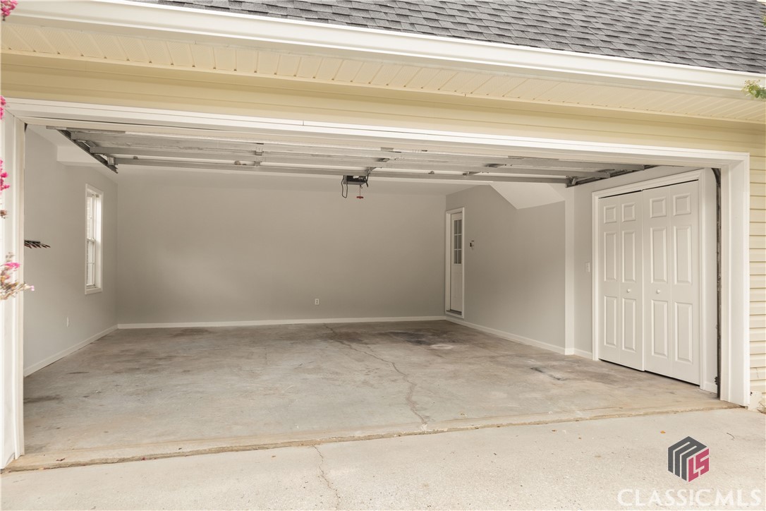 431 Brickleberry Ridge Athens, GA 30605 - Photo 8 of 22 2 Car Attached Garage
