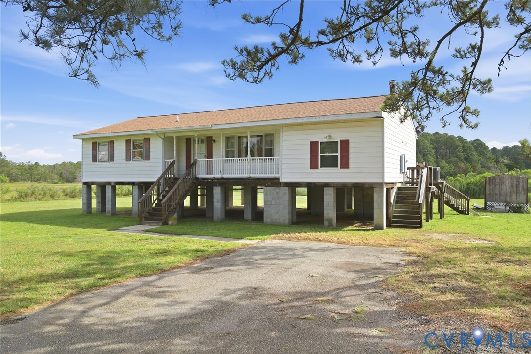 379 Piney Point Road Onemo, VA 23130 - Photo 2 of 44