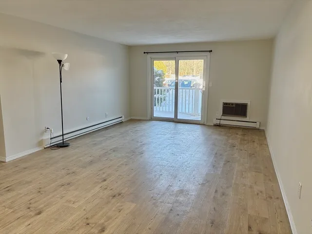 $2,400 | 180 Main Street, Unit B39, Bridgewater, MA 02324