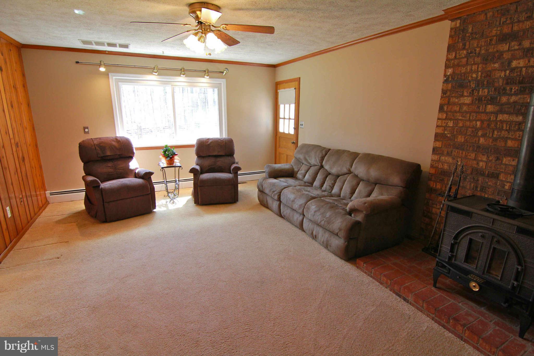 41357 Red Hill Road Leesburg, VA 20175 - Photo 5 of 27 Family Room
