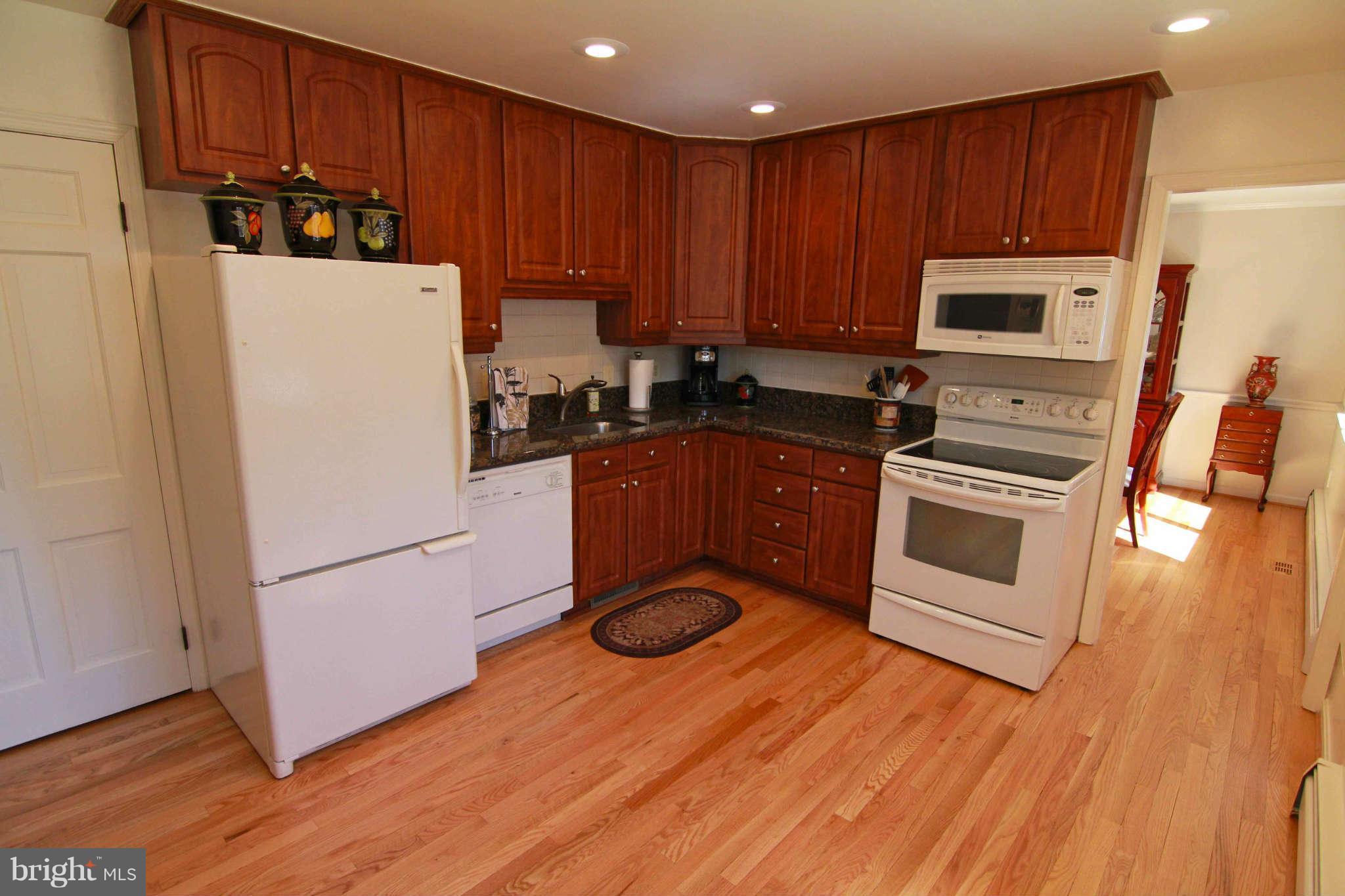 41357 Red Hill Road Leesburg, VA 20175 - Photo 6 of 27 Kitchen