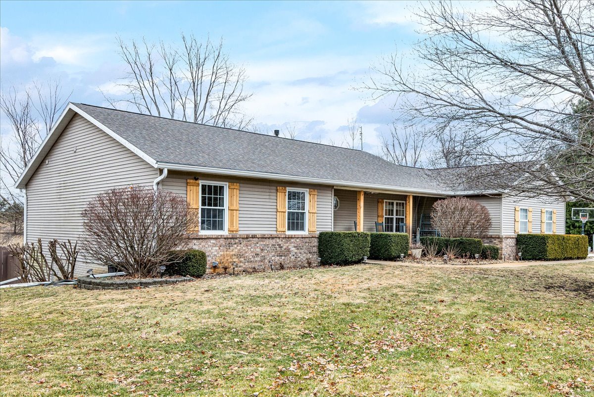 103 Comet Lane Heyworth, IL 61745 - Photo 38 of 53