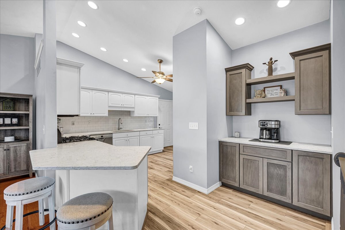 103 Comet Lane Heyworth, IL 61745 - Photo 6 of 53