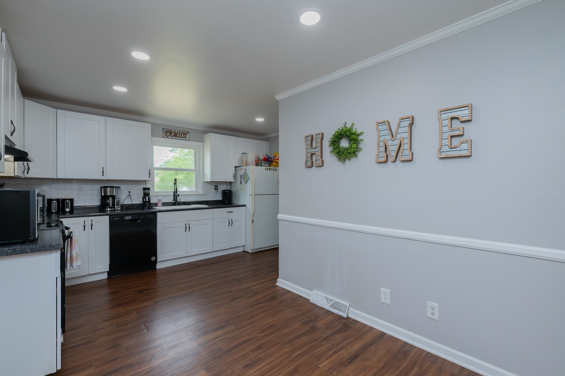 504 Cunningham Road Taylors, SC 29687 - Photo 16 of 35
