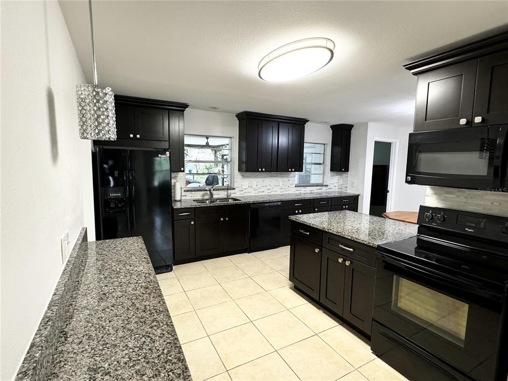 108 Bayberry Road Altamonte Springs, FL 32714 - Photo 7 of 43 Gallery Image 7
