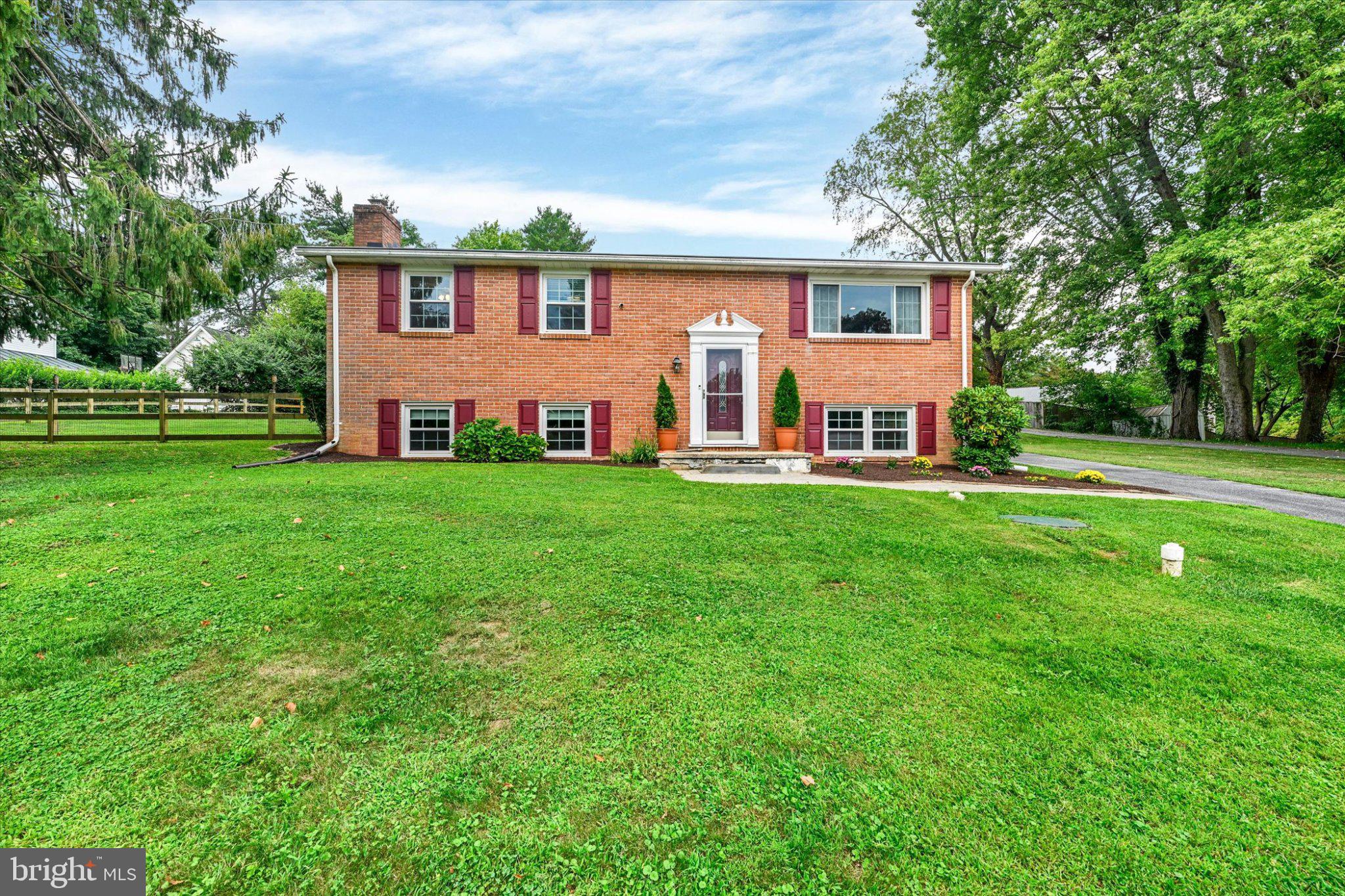 1906 Suffolk Road Finksburg, MD 21048 - Photo 3 of 33 Gallery Image 3