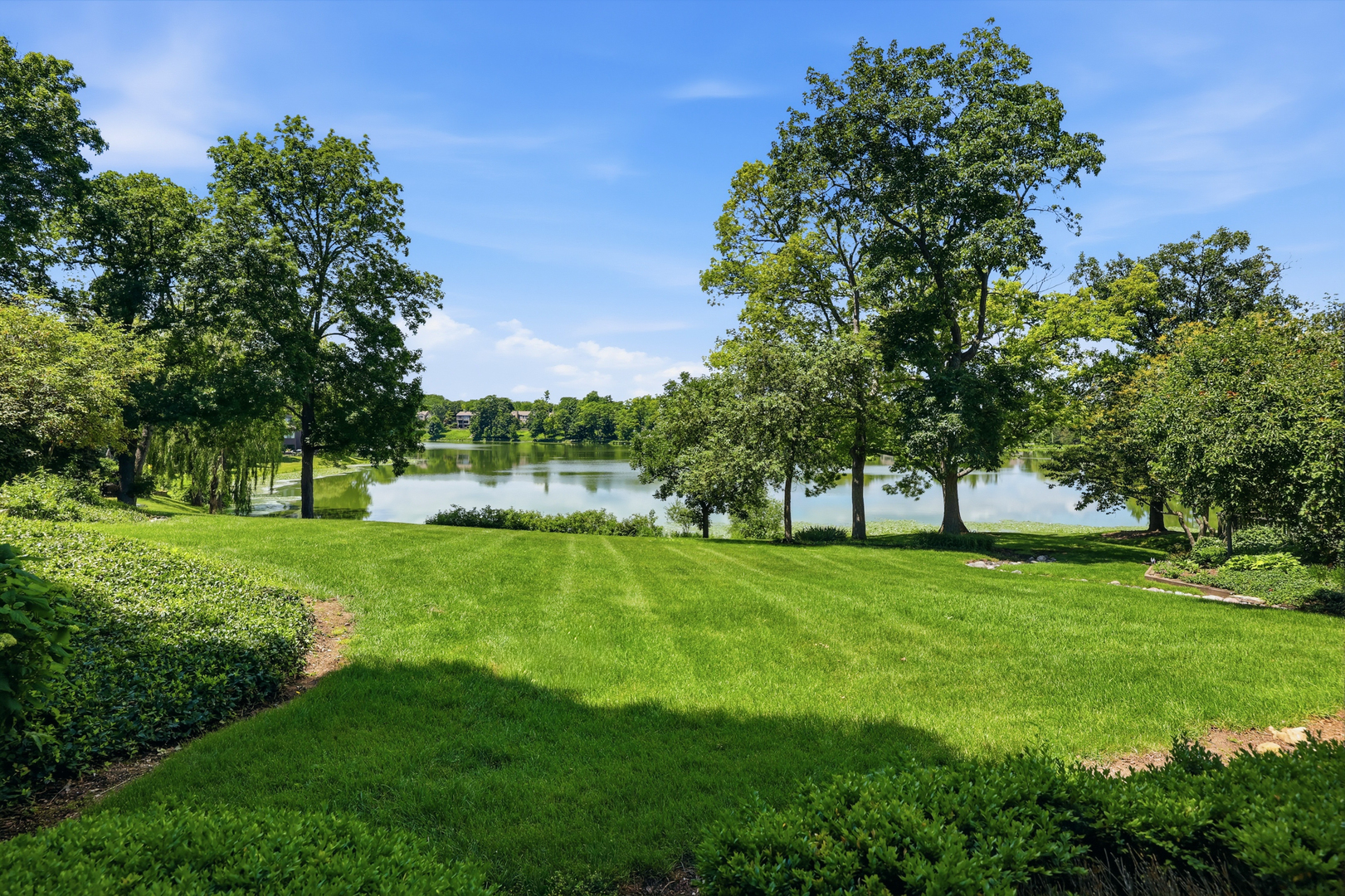 640 Old Barn Road, Unit C Lake Barrington, IL 60010 - Photo 3 of 47