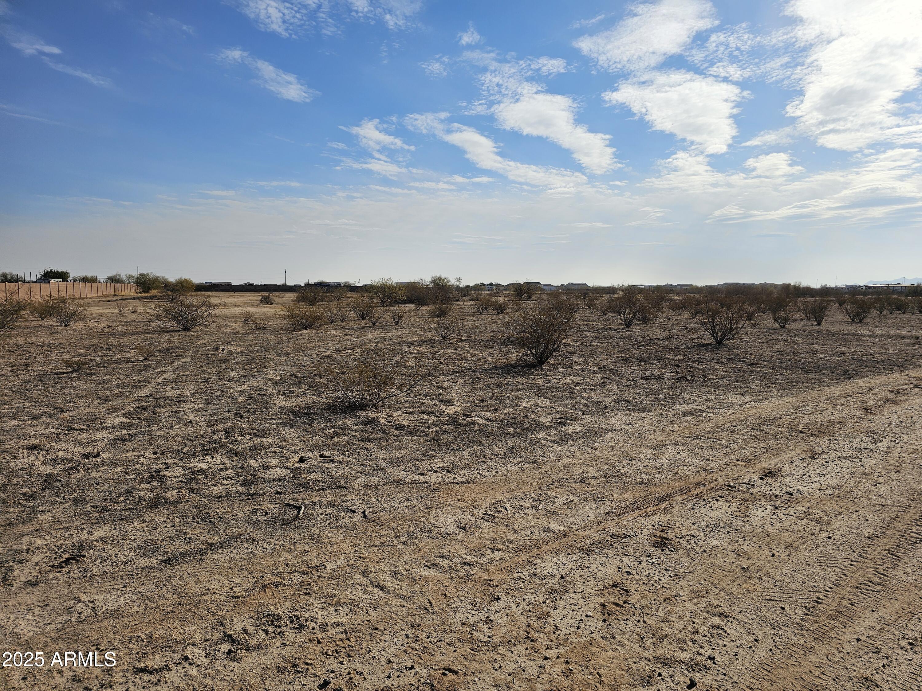 243 West Jomax Road Wittmann, AZ 85361 - Photo 5 of 9 20250107_104708