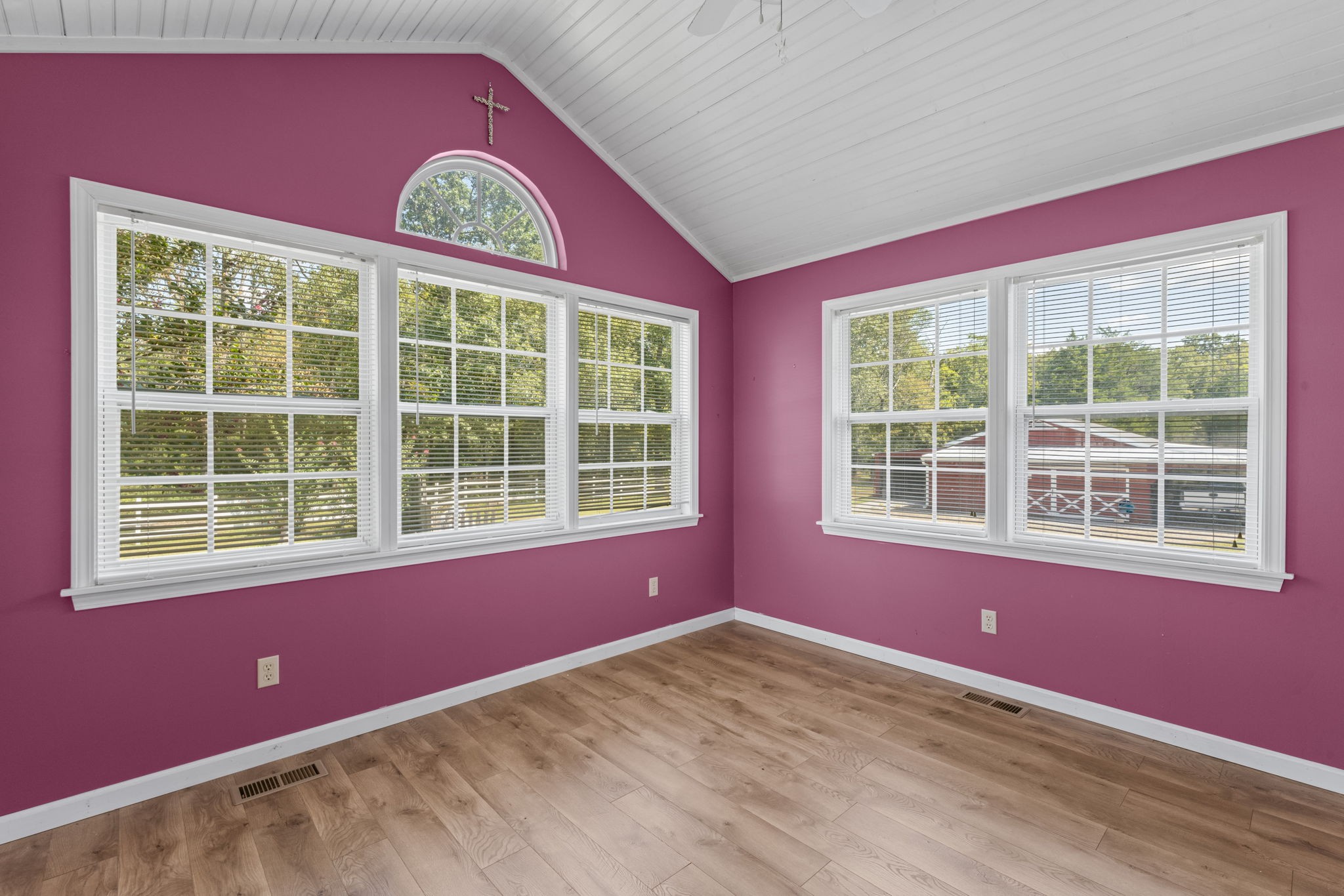 6737 Windrow Road Rockvale, TN 37153 - Photo 30 of 49 a view of an empty room with a window
