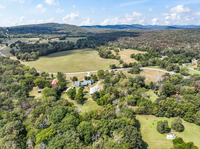 a view of an outdoor space