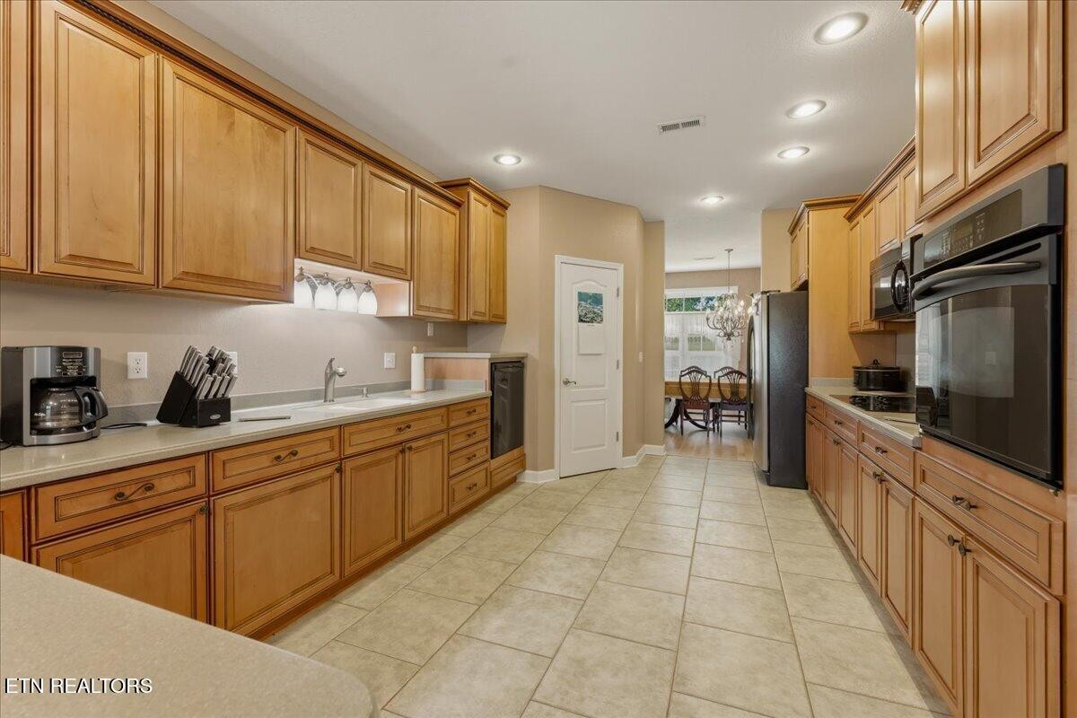 828 Helton Road Maryville, TN 37804 - Photo 11 of 37 Gallery Image 11