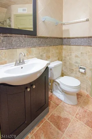 $4,500 | 3027 King Court, Green Brook, NJ 08812