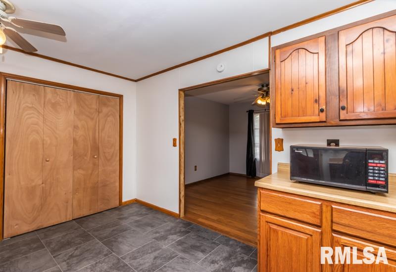 303 Kaskaskia Road Marquette Heights, IL 61554 - Photo 9 of 30 Gallery Image 9