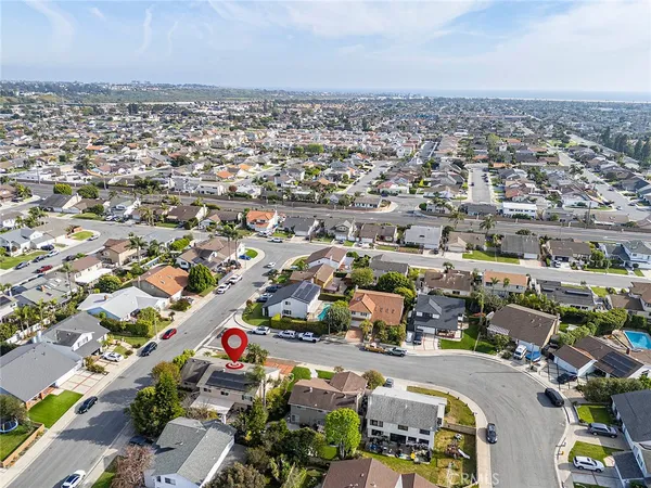 $2,295,000 | 9601 Jura Drive, Huntington Beach, CA 92646