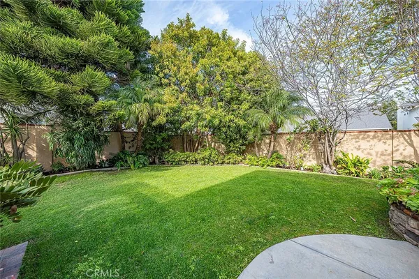 $2,295,000 | 9601 Jura Drive, Huntington Beach, CA 92646