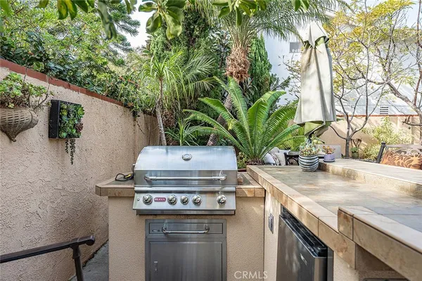 $2,295,000 | 9601 Jura Drive, Huntington Beach, CA 92646