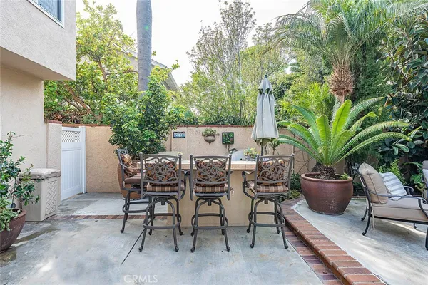 $2,295,000 | 9601 Jura Drive, Huntington Beach, CA 92646