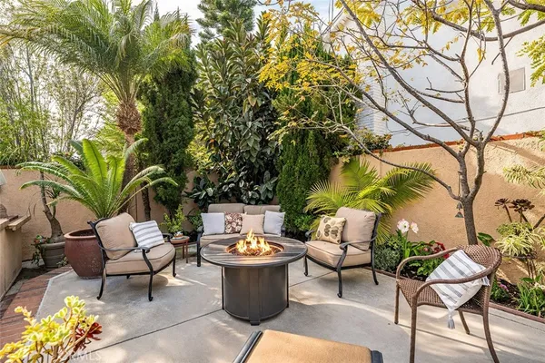 $2,295,000 | 9601 Jura Drive, Huntington Beach, CA 92646