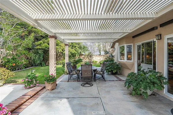 $2,295,000 | 9601 Jura Drive, Huntington Beach, CA 92646