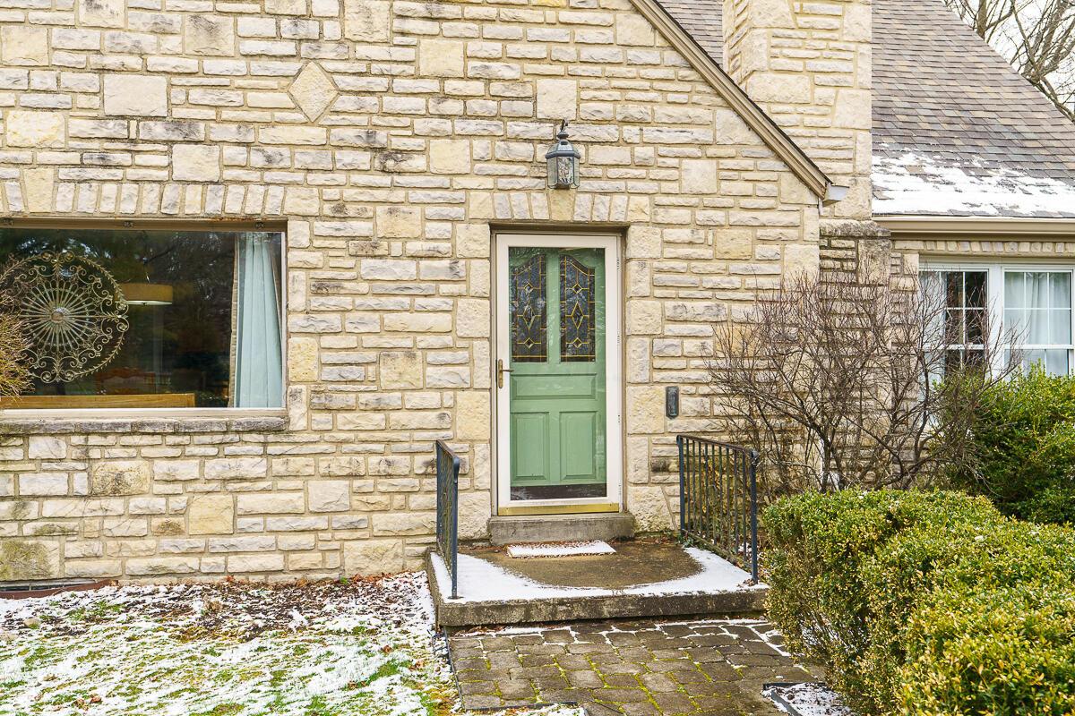 2560 Coventry Road Columbus, OH 43221 - Photo 3 of 49 front door