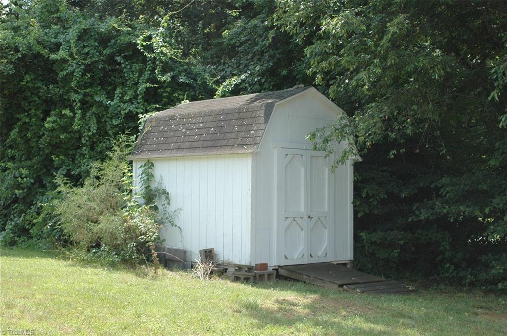 7544 Strawberry Road Summerfield, NC 27358 - Photo 22 of 22 Storage shed