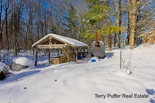 $395,000 | 2291 20 Mile Road Northwest, Kent City, MI 49330