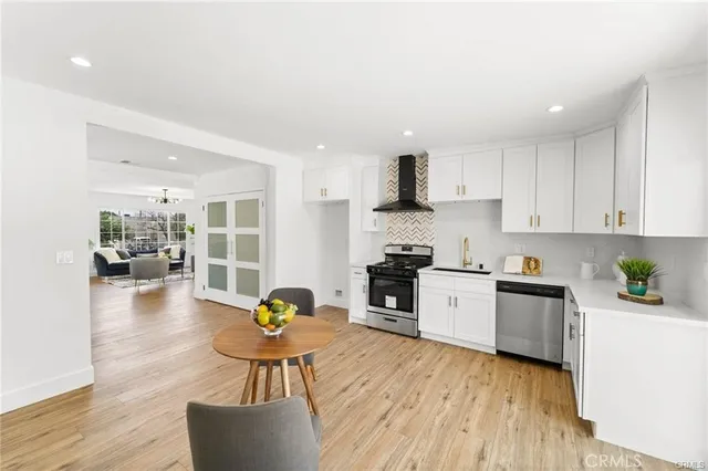 $1,199,000 | 11443-11445 Saticoy Street, North Hollywood, CA 91605