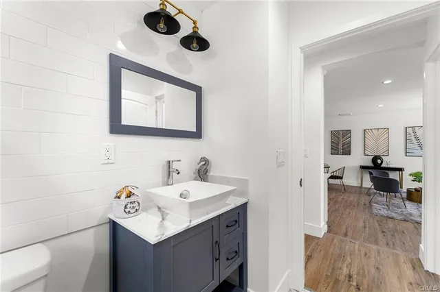 $1,199,000 | 11443-11445 Saticoy Street, North Hollywood, CA 91605