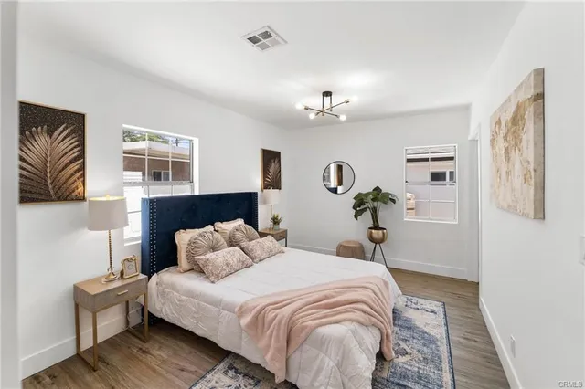 $1,199,000 | 11443-11445 Saticoy Street, North Hollywood, CA 91605