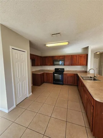 $2,100 | 518 Brighton Court, Kissimmee, FL 34758
