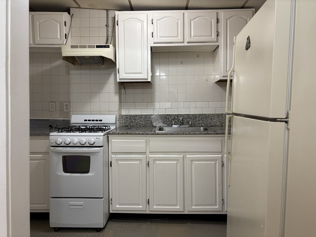 53 Archdale Road, Unit 53 Boston, MA 02131 - Photo 1 of 5