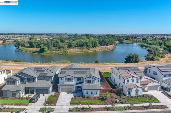 $1,324,000 | 713 River Bend Drive, Lathrop, CA 95330