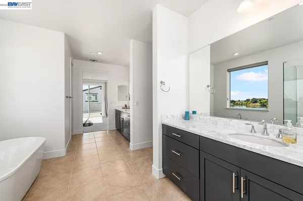 $1,324,000 | 713 River Bend Drive, Lathrop, CA 95330