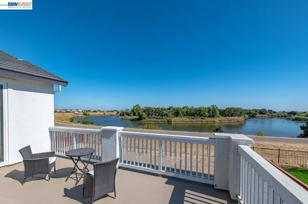$1,324,000 | 713 River Bend Drive, Lathrop, CA 95330