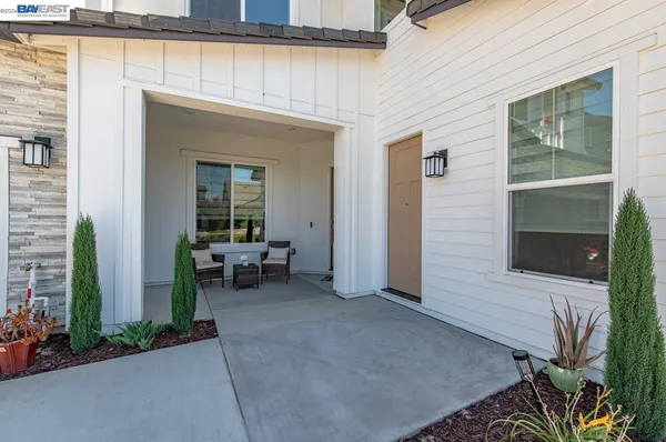 $1,324,000 | 713 River Bend Drive, Lathrop, CA 95330