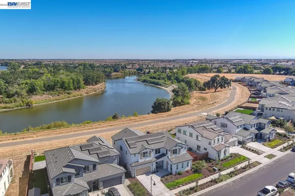 $1,324,000 | 713 River Bend Drive, Lathrop, CA 95330