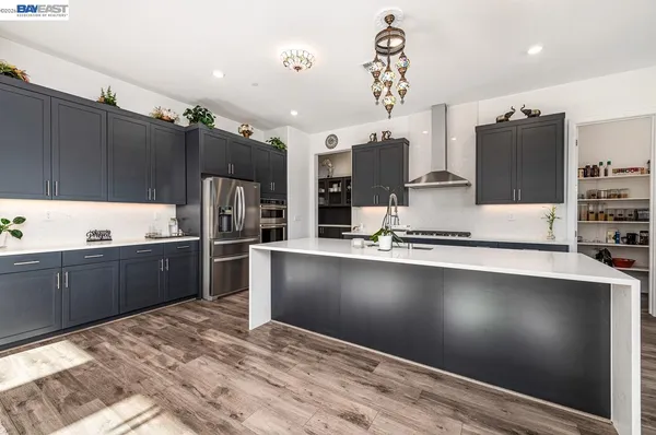 $1,324,000 | 713 River Bend Drive, Lathrop, CA 95330