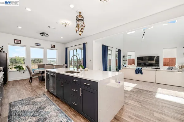 $1,324,000 | 713 River Bend Drive, Lathrop, CA 95330