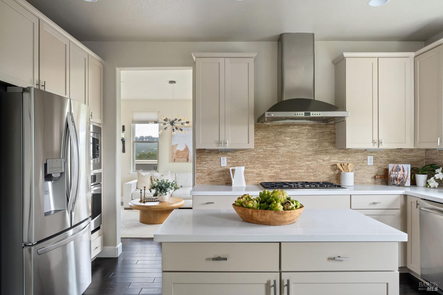 11 Edgehill Way San Rafael, CA 94903 - Photo 2 of 36