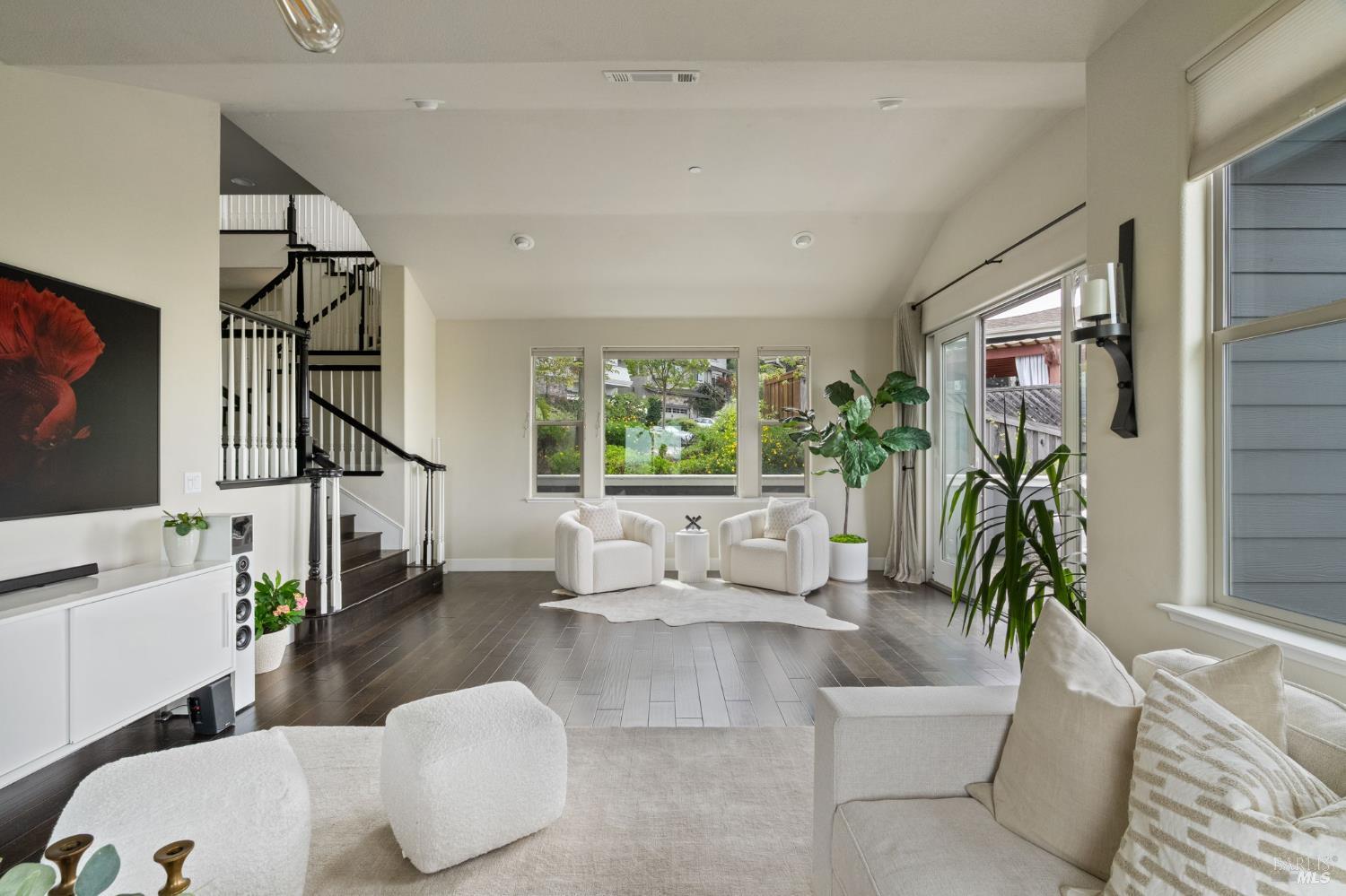 11 Edgehill Way San Rafael, CA 94903 - Photo 8 of 36