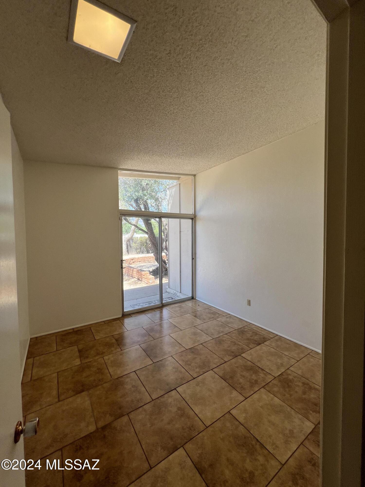 8817 East Lancaster Road Tucson, AZ 85715 - Photo 8 of 17 Gallery Image 8