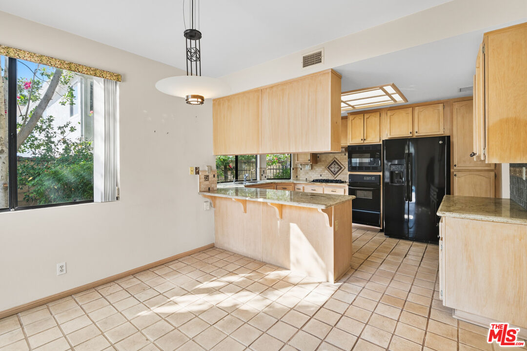 5722 Hempstead Drive Agoura Hills, CA 91301 - Photo 18 of 52