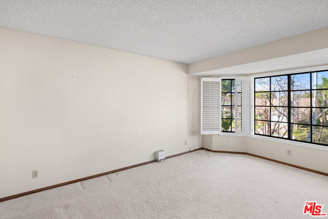 5722 Hempstead Drive Agoura Hills, CA 91301 - Photo 24 of 52