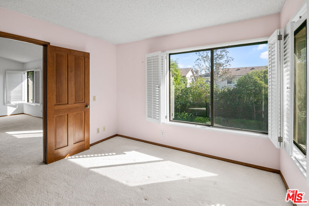 5722 Hempstead Drive Agoura Hills, CA 91301 - Photo 40 of 52