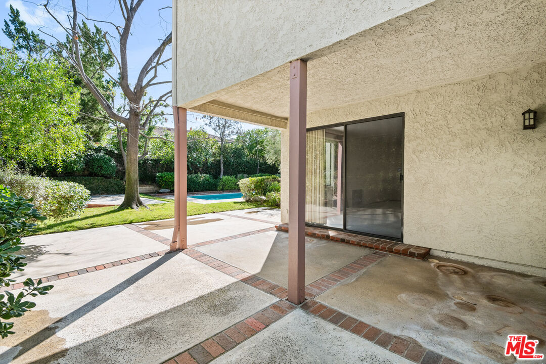 5722 Hempstead Drive Agoura Hills, CA 91301 - Photo 48 of 52