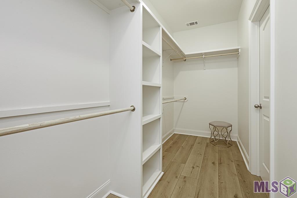 3236 Creekmere Lane St. George, LA 70810 - Photo 26 of 52 Primary walk in closet